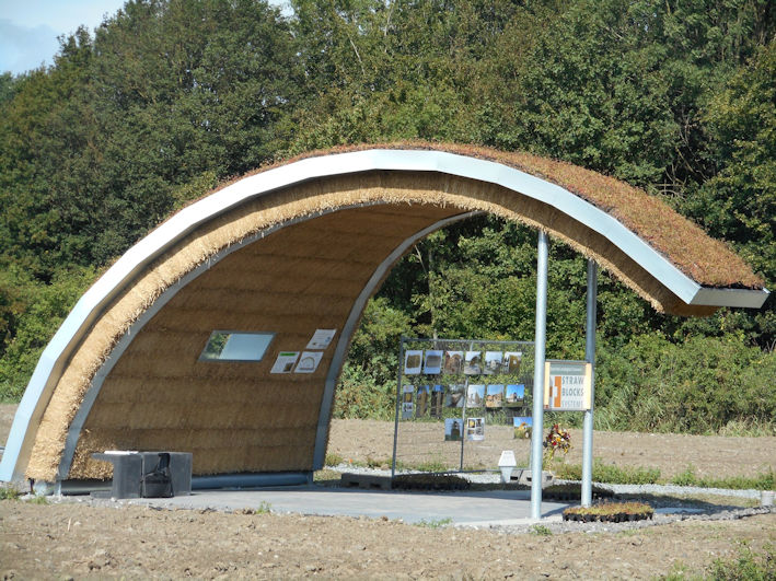 moed toespraak Tirannie Stro als bouwmateriaal zorgt voor natuurlijke en aarbevingsbestendige  huisjes - Pretwerk